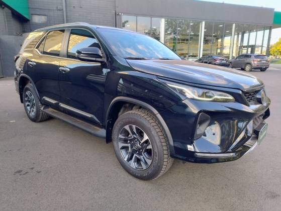TOYOTA HILUX SW4 2.8 D-4D TURBO DIESEL SRX PLATINUM 4X4 AUTOMÁTICO